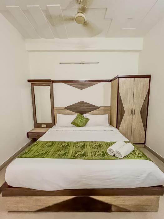 hotel the golden bird