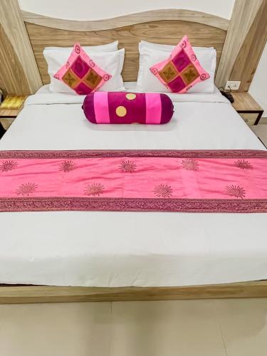 hotel the golden bird