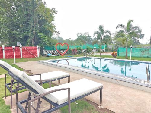 Redwings Resort,,2 star