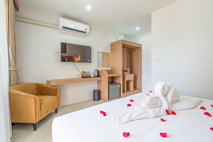 seaside patong house