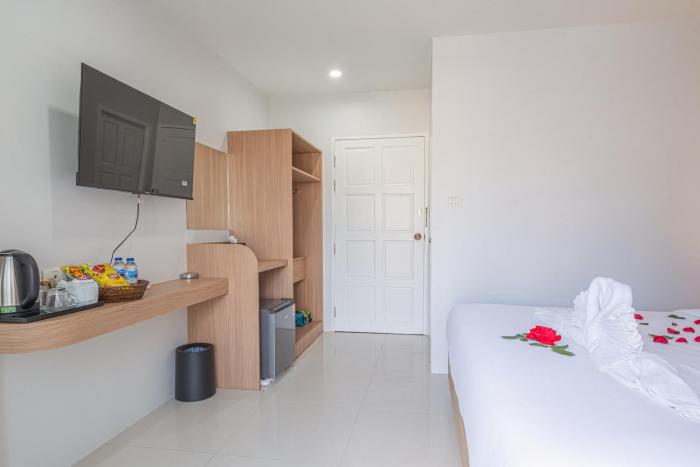 seaside patong house