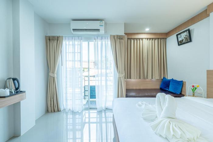 seaside patong house