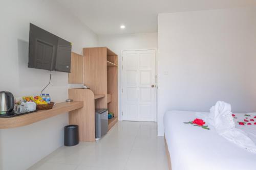 seaside patong house