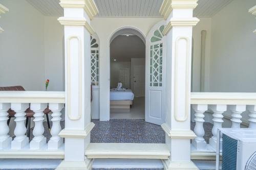 seaside patong house