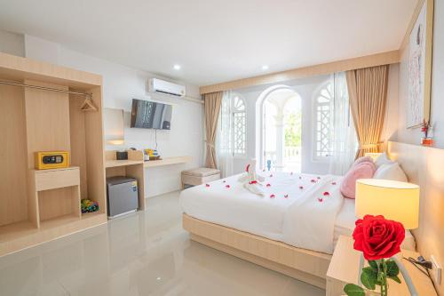 seaside patong house