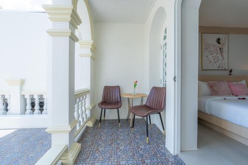 seaside patong house