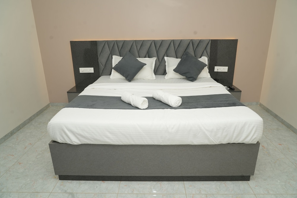 hotel royal stay inn