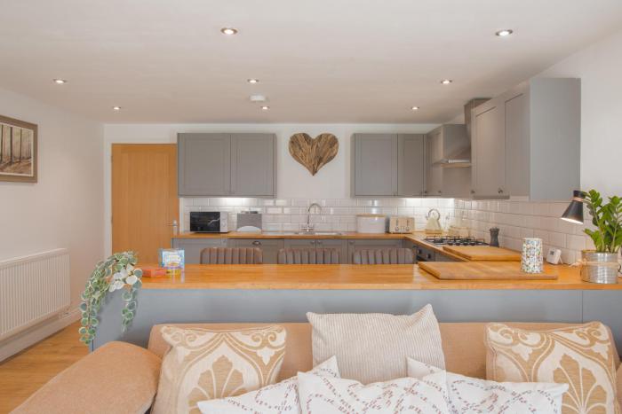 beautiful barn conversion escape for 12