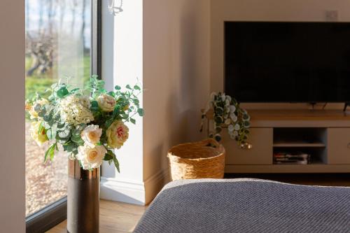 beautiful barn conversion escape for 12