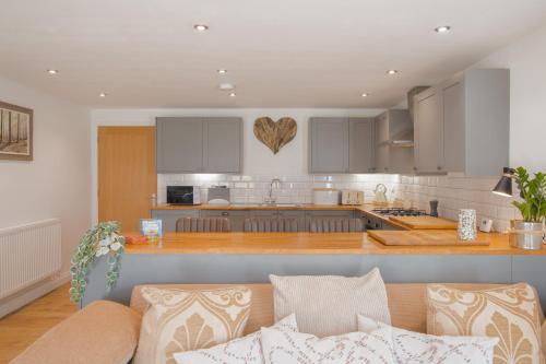 beautiful barn conversion escape for 12