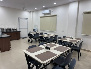 hotel apex inn shamshabad