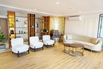 trunk and trolley a luxury boutique hotel
