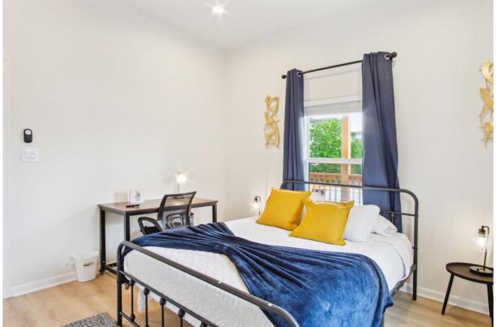 3br 2ba cityscape haven with panoramic tower view