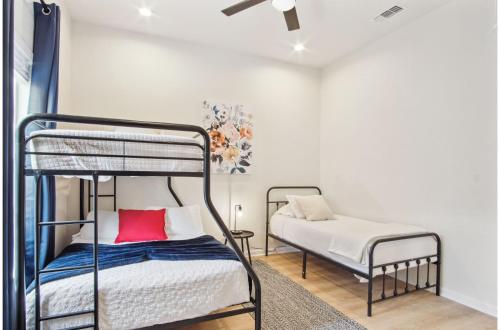 3br 2ba cityscape haven with panoramic tower view