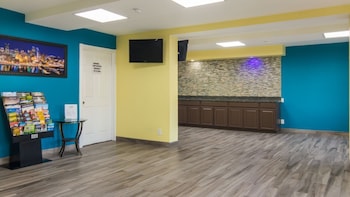 rodeway inn and suites monroeville pittsburgh