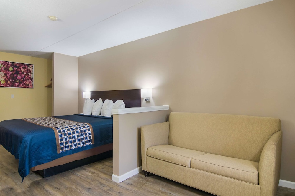 Rodeway Inn & Suites Monroeville - Pittsburgh,Monroeville>>Allegheny County,2 star