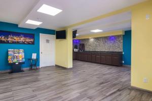 rodeway inn and suites monroeville pittsburgh