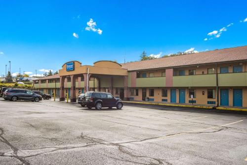 rodeway inn and suites monroeville pittsburgh