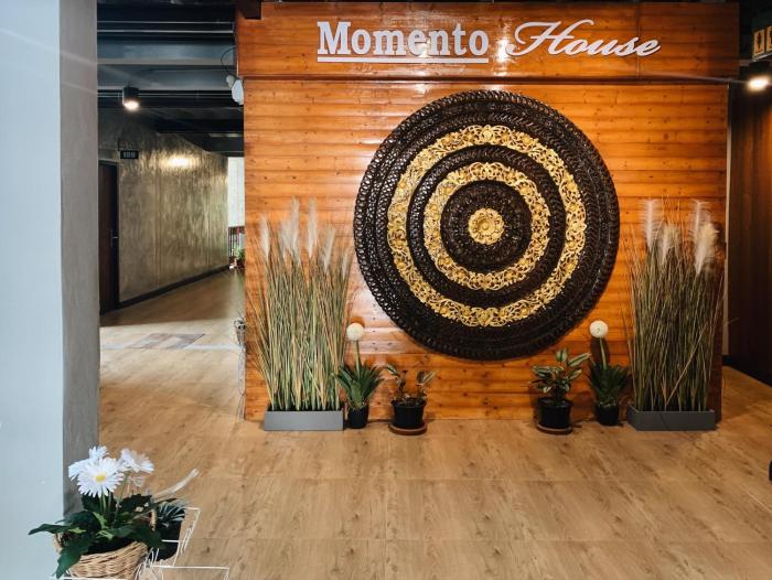 momento house