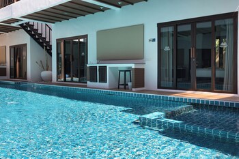 Blue Palm Residence Kata,,3 star