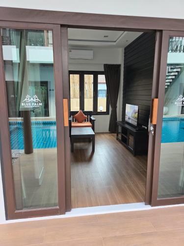 blue palm residence kata