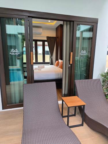 blue palm residence kata