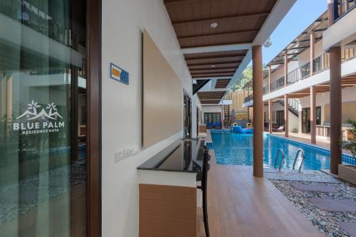 blue palm residence kata