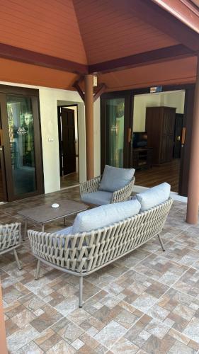 blue palm residence kata