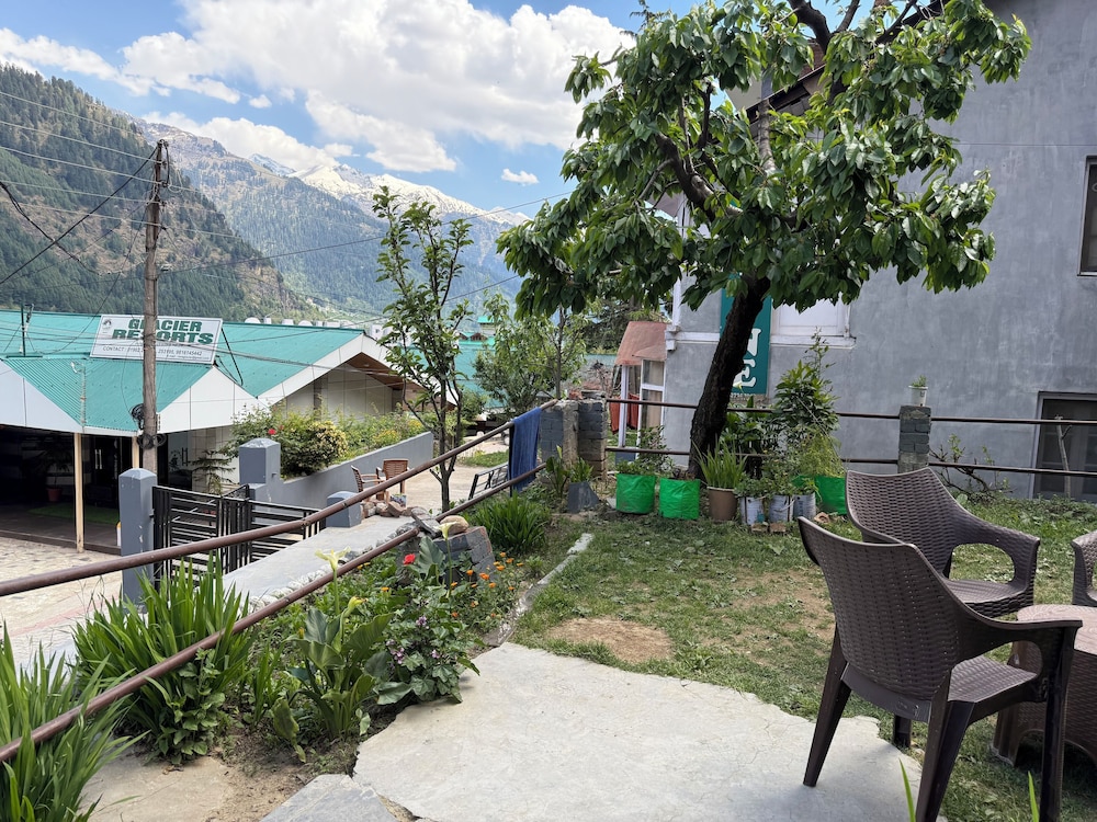 hotel alpine himalayan view manali