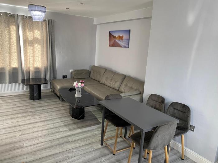 3 bedrooms cozy house loughborough