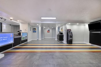 Studio 6 - Beaumont, Tx,,2 star