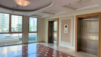 Luxury 3 Bed Apartment At Palm Jumeirah,,4 star