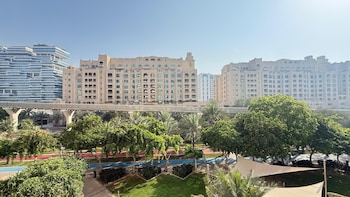 luxury 3 bed apartment at palm jumeirah