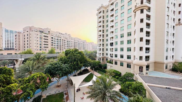 luxury 3 bed apartment at palm jumeirah