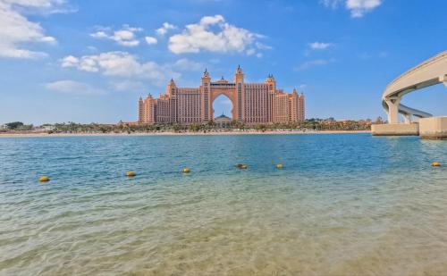 luxury 3 bed apartment at palm jumeirah