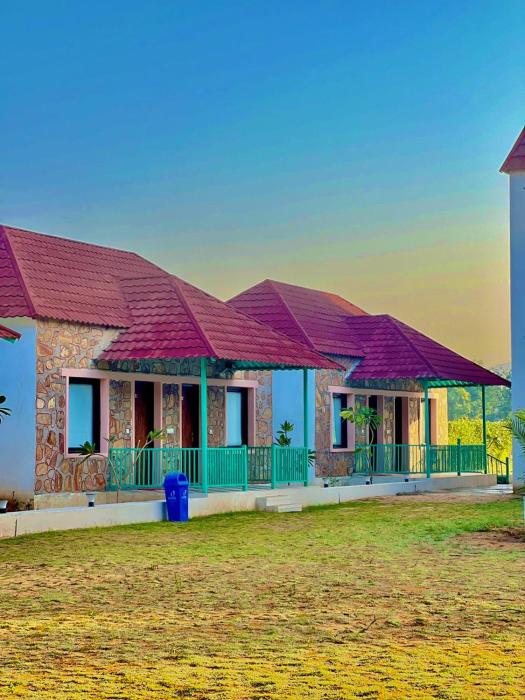 orchard hills resorts