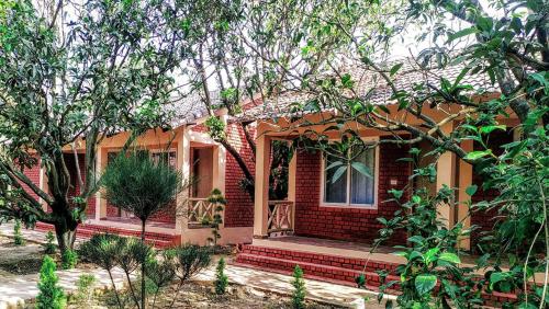 Orchard Hills Resorts,,3 star