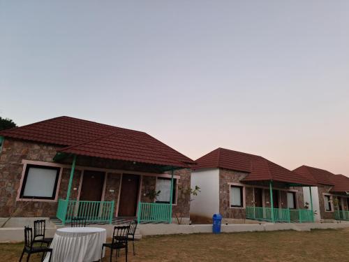 orchard hills resorts