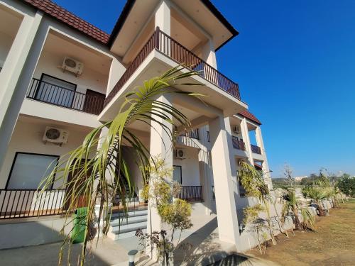 orchard hills resorts