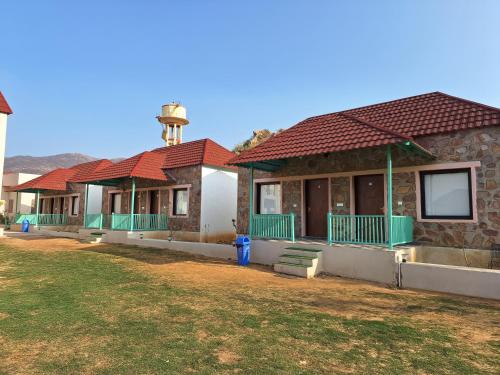 orchard hills resorts