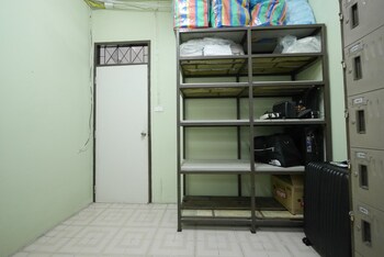 Lee Home Bangkok,,3 star