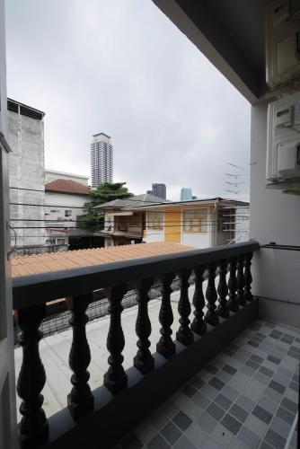 lee home bangkok