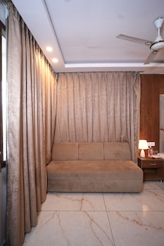 hotel royal tree