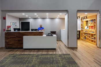 hampton inn and suites alpharetta roswell