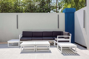 hampton inn and suites alpharetta roswell