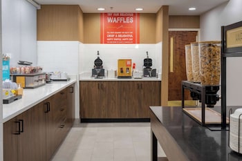 hampton inn and suites alpharetta roswell