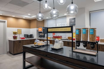 hampton inn and suites alpharetta roswell