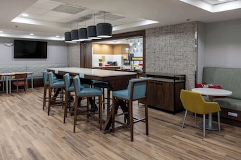 hampton inn and suites alpharetta roswell