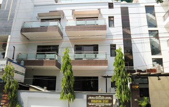 vinayak stay sector 43