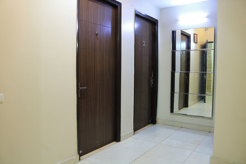 vinayak stay sector 43